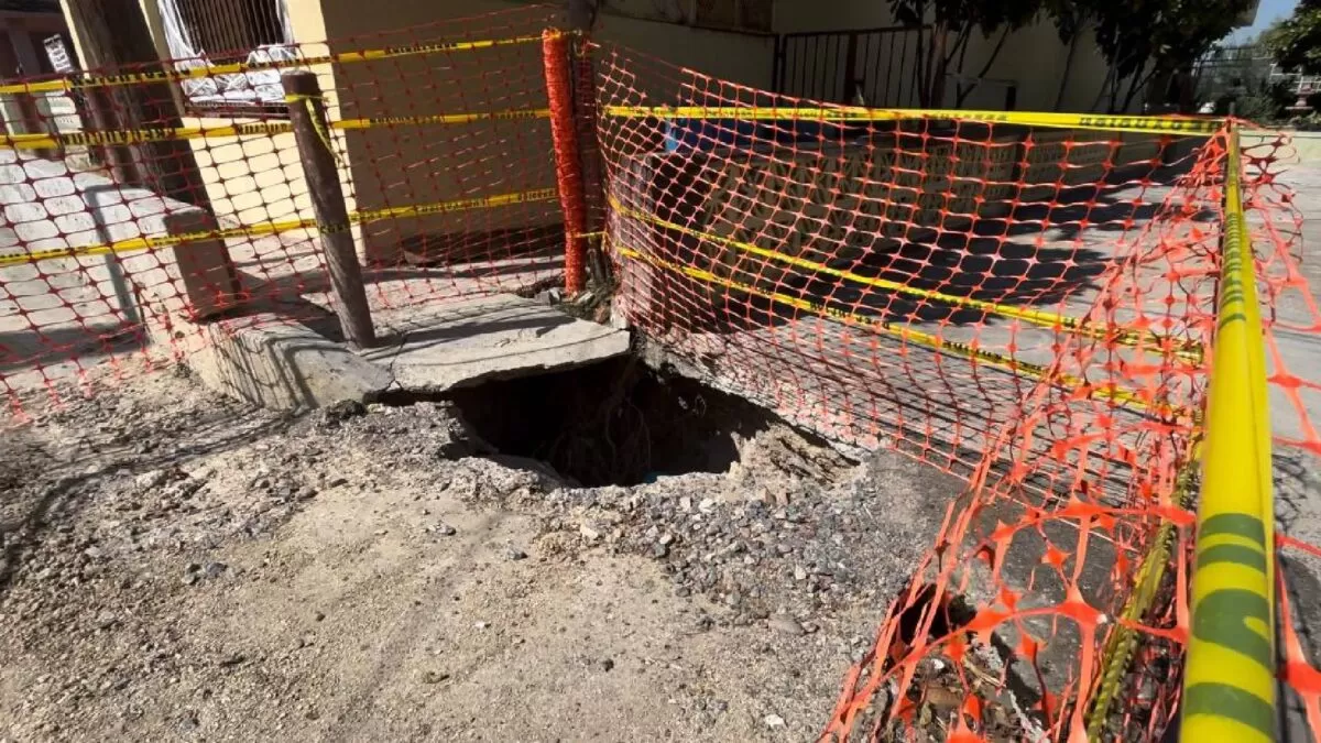 Mujer teme que un socavón se ‘trague’ su casa en Nuevo Laredo