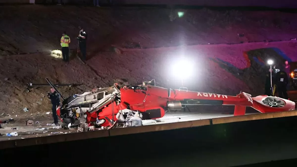 Helicóptero médico se estrella en autopista de California