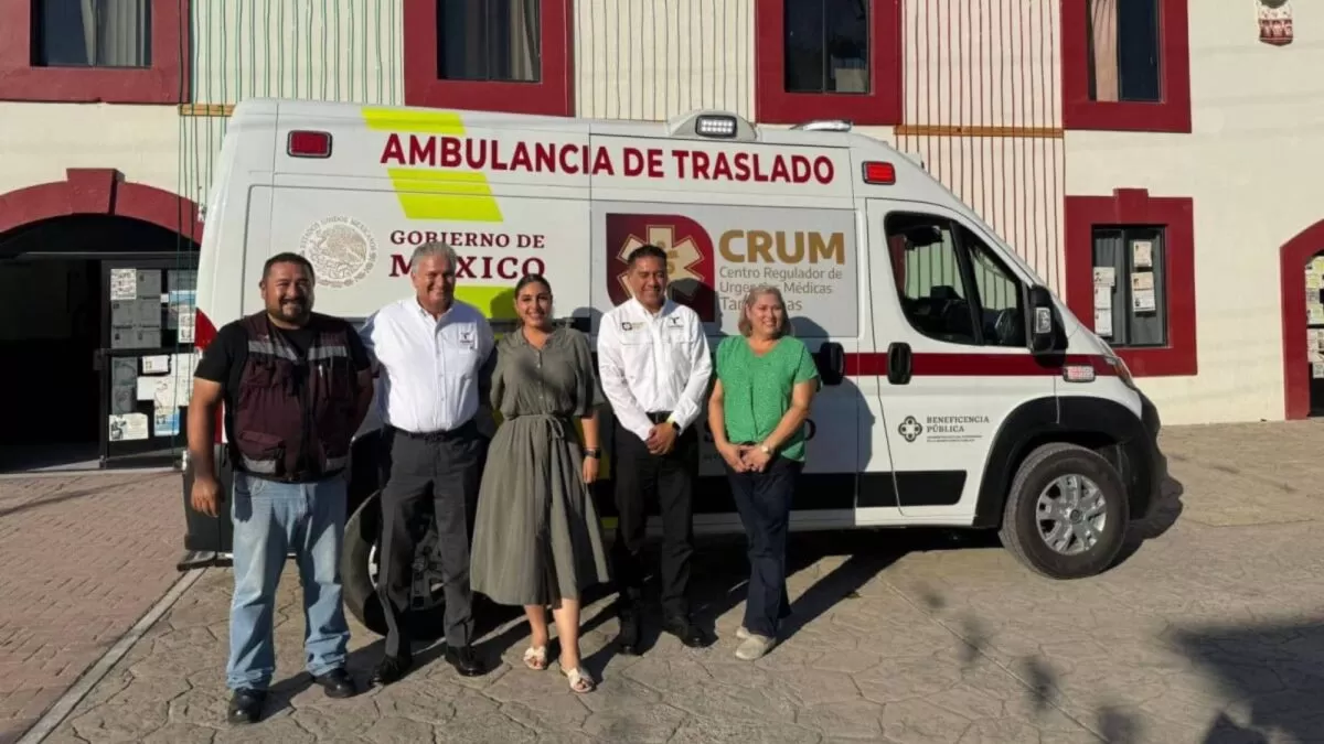 Hacen entrega de ambulancias a municipios de Tamaulipas