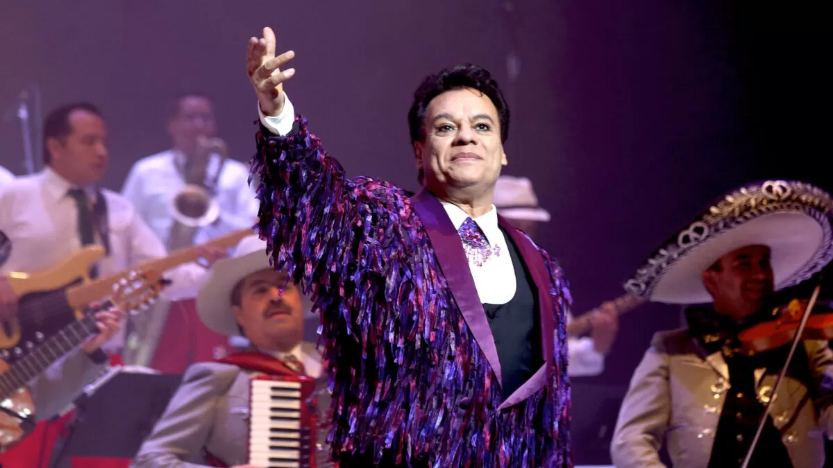 Reaparece el “Divo de Juárez” en París