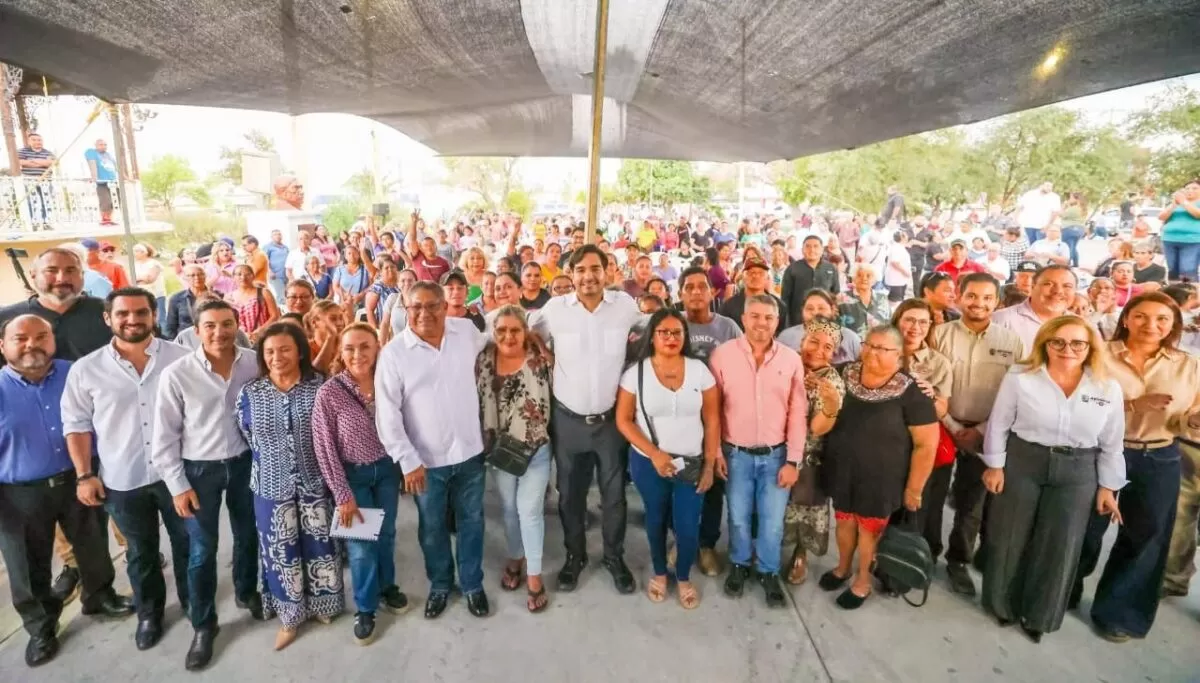 Dio Carlos Peña Ortiz banderazo a rehabilitación de la plaza en la Benito Juárez
