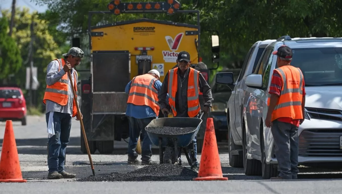Restaura Municipio 16,522 m2 de asfalto dañado con Plan Emergente de Bacheo