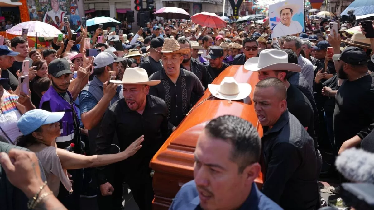 Michoacán exige justicia por el asesinato de Carlos Manzo