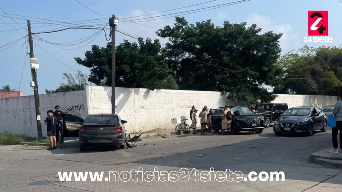 Accidente vial en Tampico causa daños materiales; sin lesionados