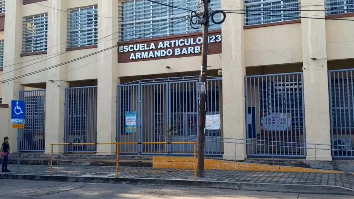 Falla eléctrica afecta a 350 alumnos de primaria en Madero