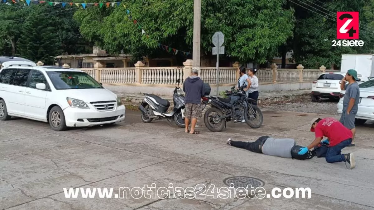 Motociclista acaba en el hospital tras fuerte choque en Madero