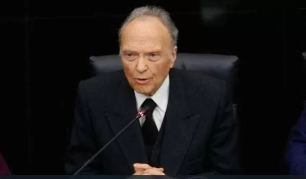 Alejandro Gertz Manero renuncia como Fiscal General de la República