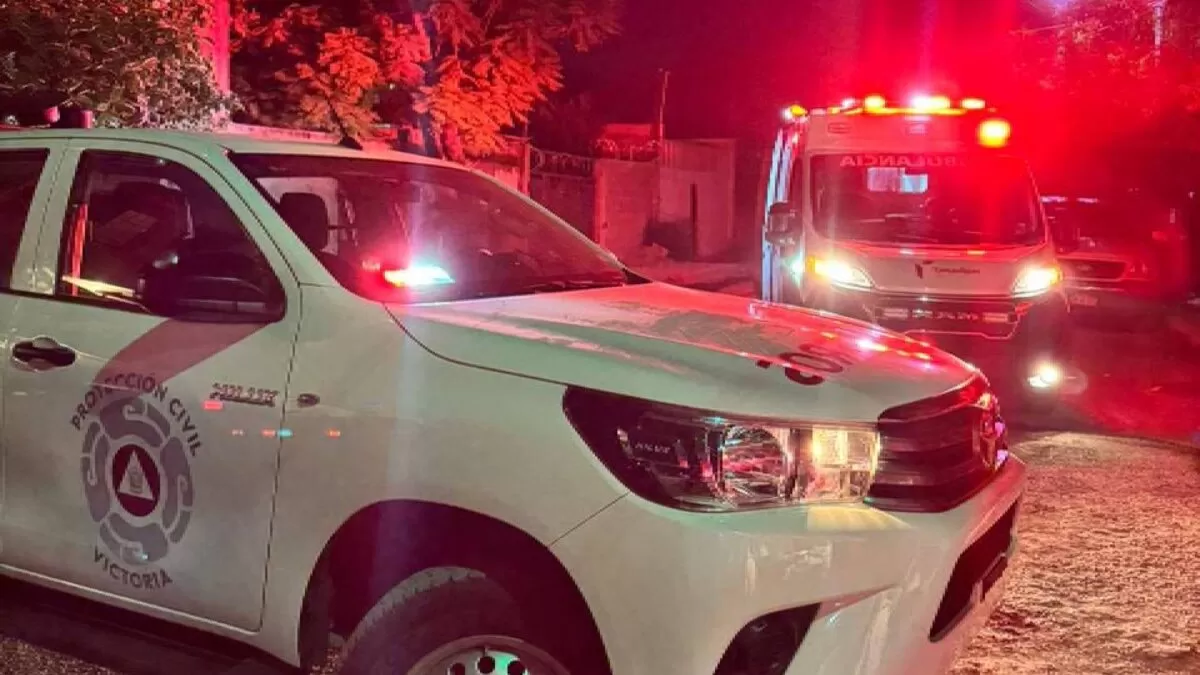 Incendio en vivienda de la colonia Azteca moviliza a bomberos de Victoria