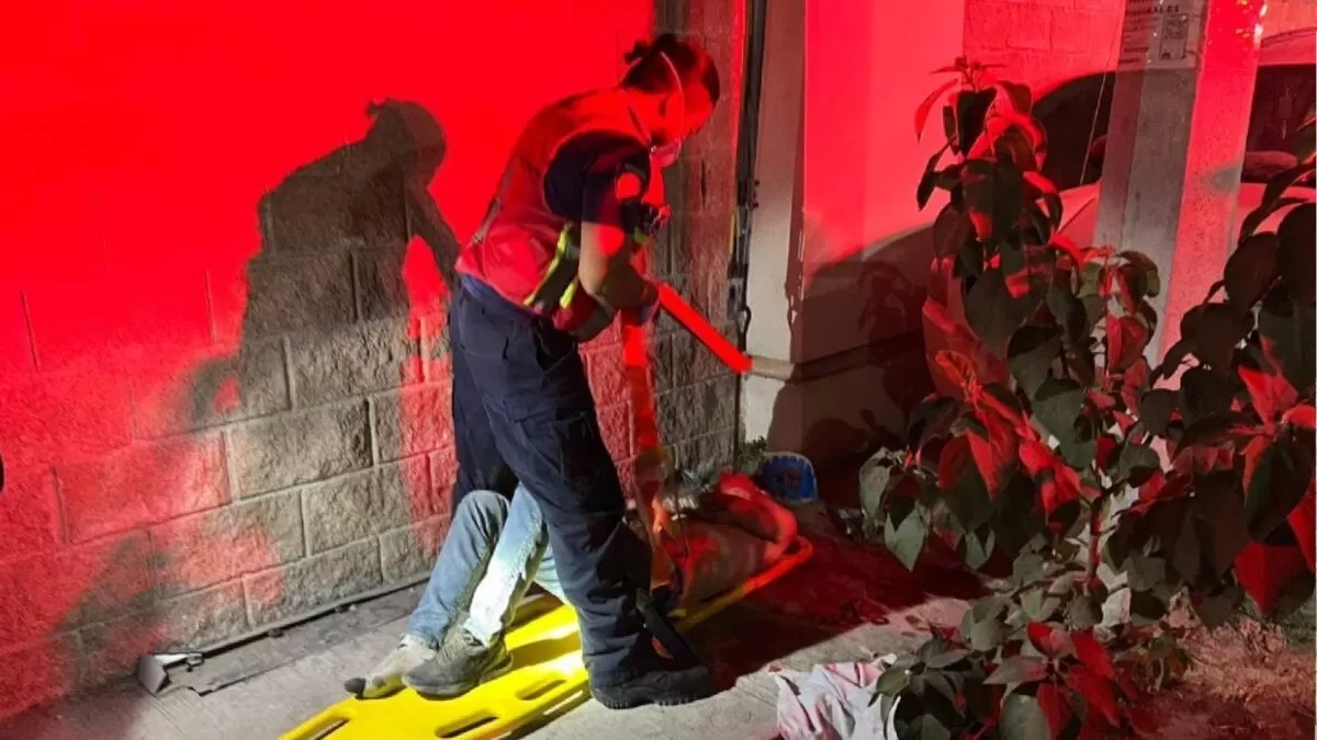 Choque múltiple deja a un hombre prensado en Reynosa