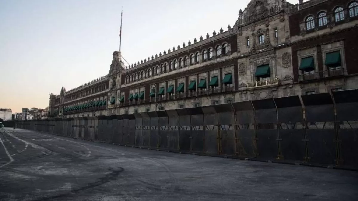 Blindan Palacio Nacional ante próxima marcha de la Generación Z