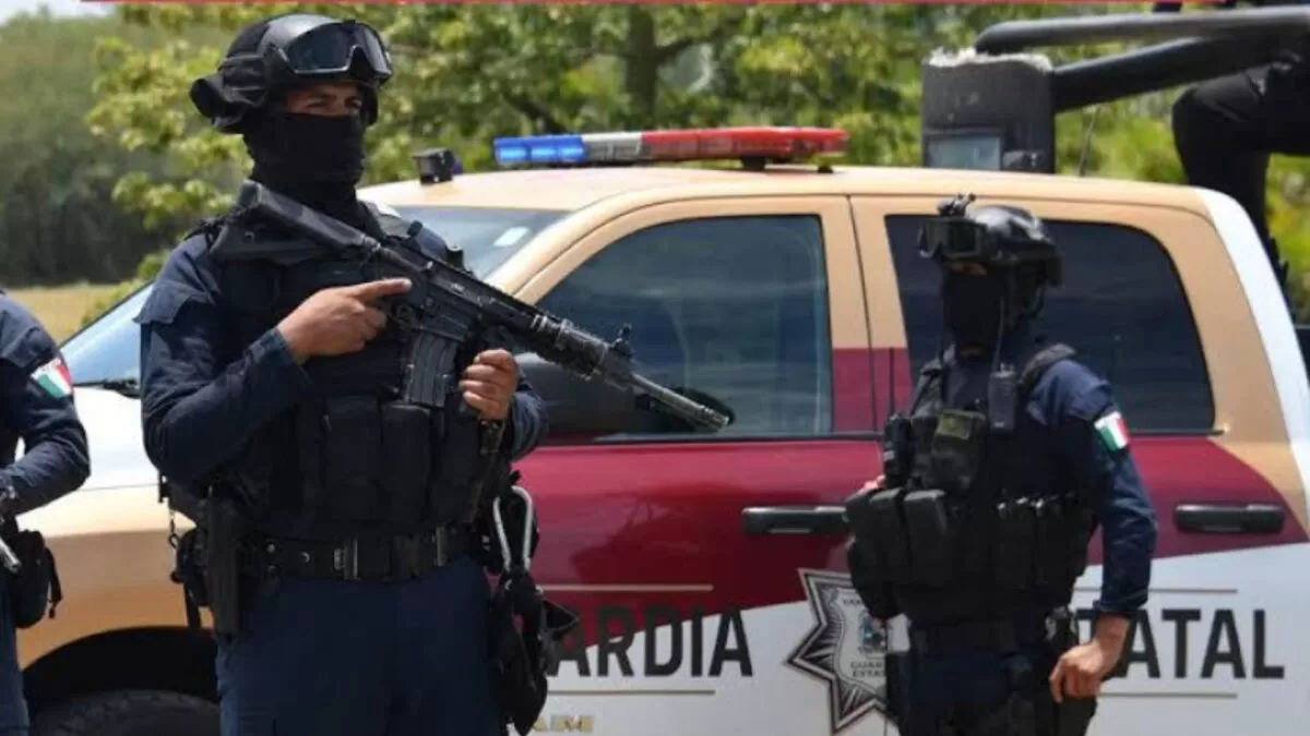 Policía de Tamaulipas detenida en NL por portación indebida de arma