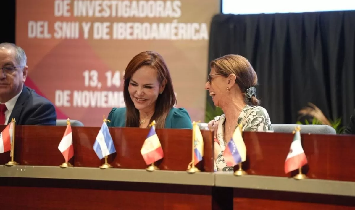 Liderazgo femenino en la ciencia; Carmen Lilia y Annie Pardo presentes en congreso estatal