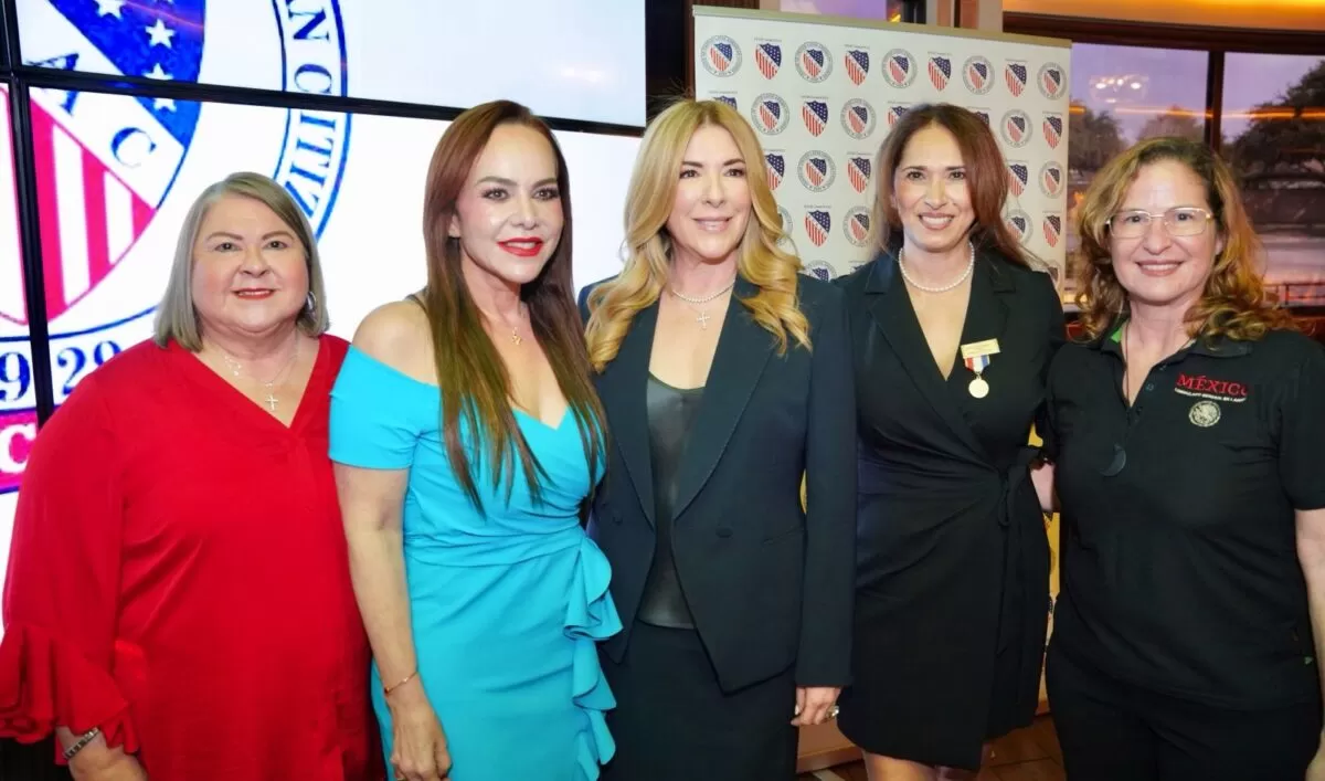 Carmen Lilia Canturosas es elegida como Señora Internacional 2026