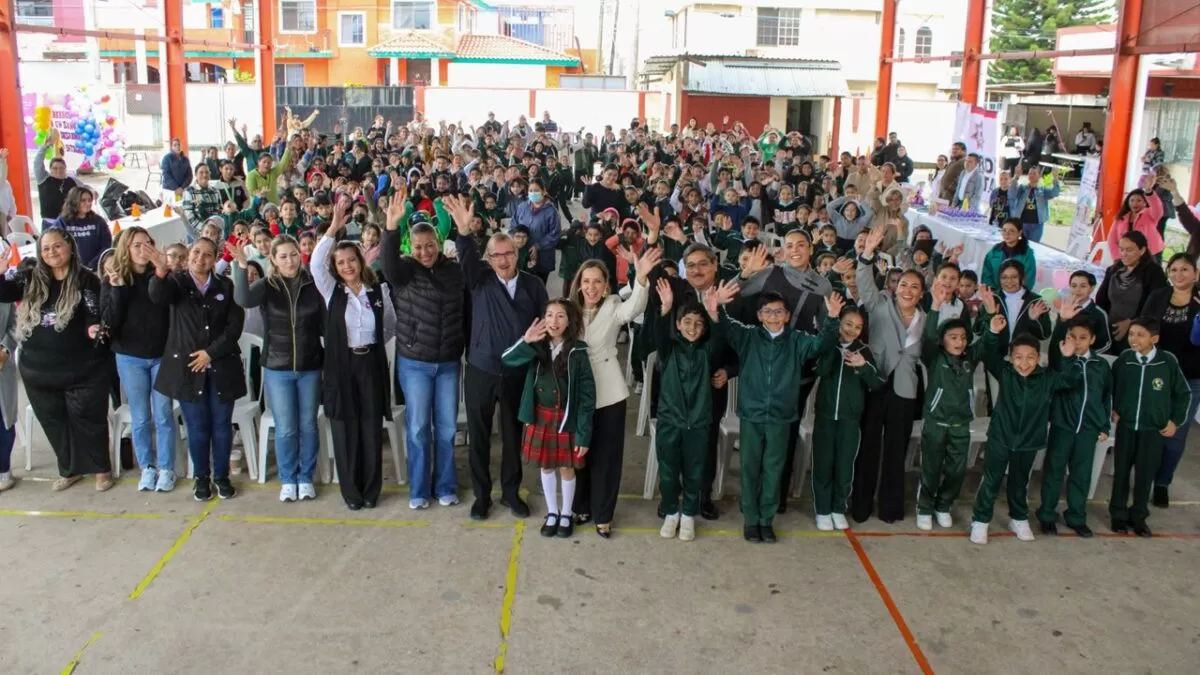 Dunia Marón toma protesta a niñas, niños y adolescentes impulsores de la transformación
