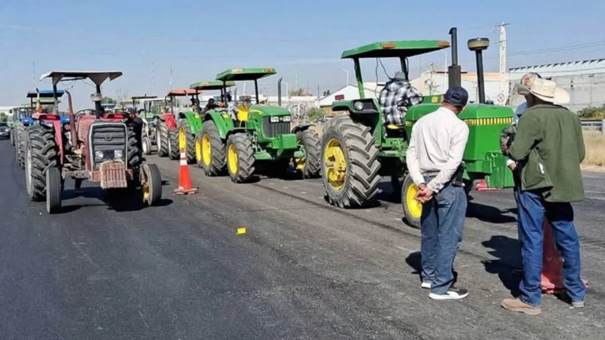Agricultores protestan con bloqueos en 7 estados por la Ley de Aguas