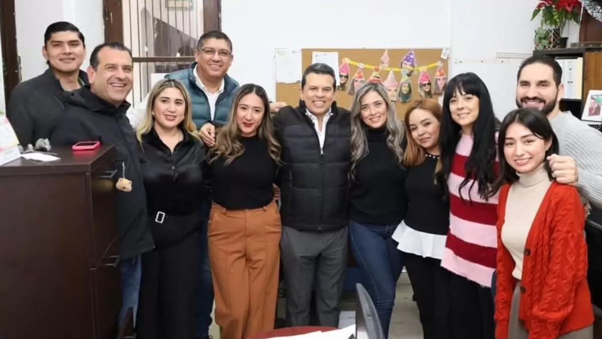 Reconoce Lalo Gattás esfuerzo del personal administrativo en Victoria