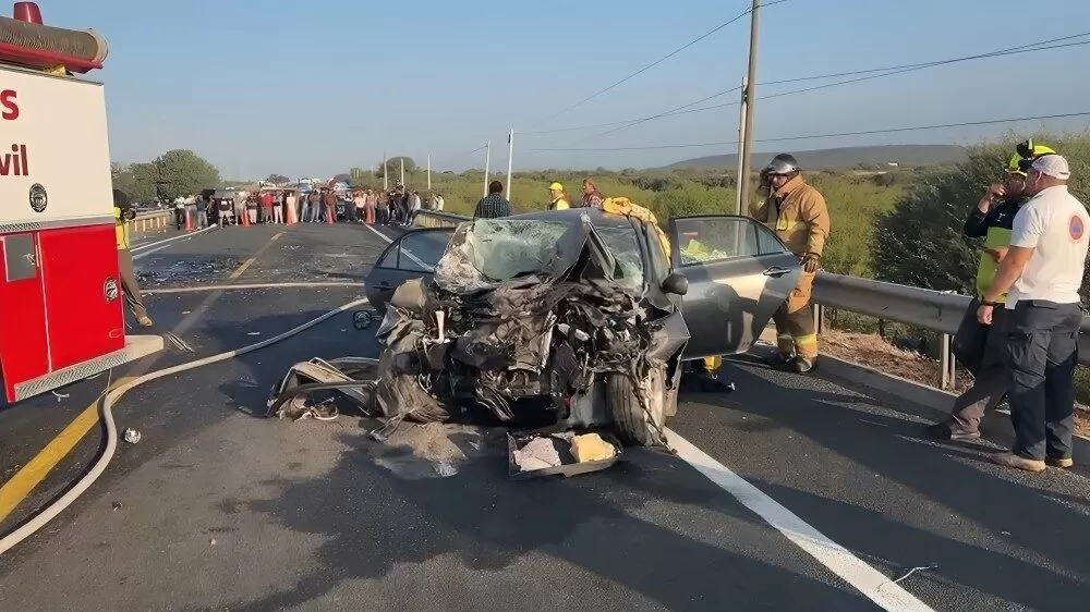 Choque frontal en carretera Victoria–Zaragoza deja tres muertos