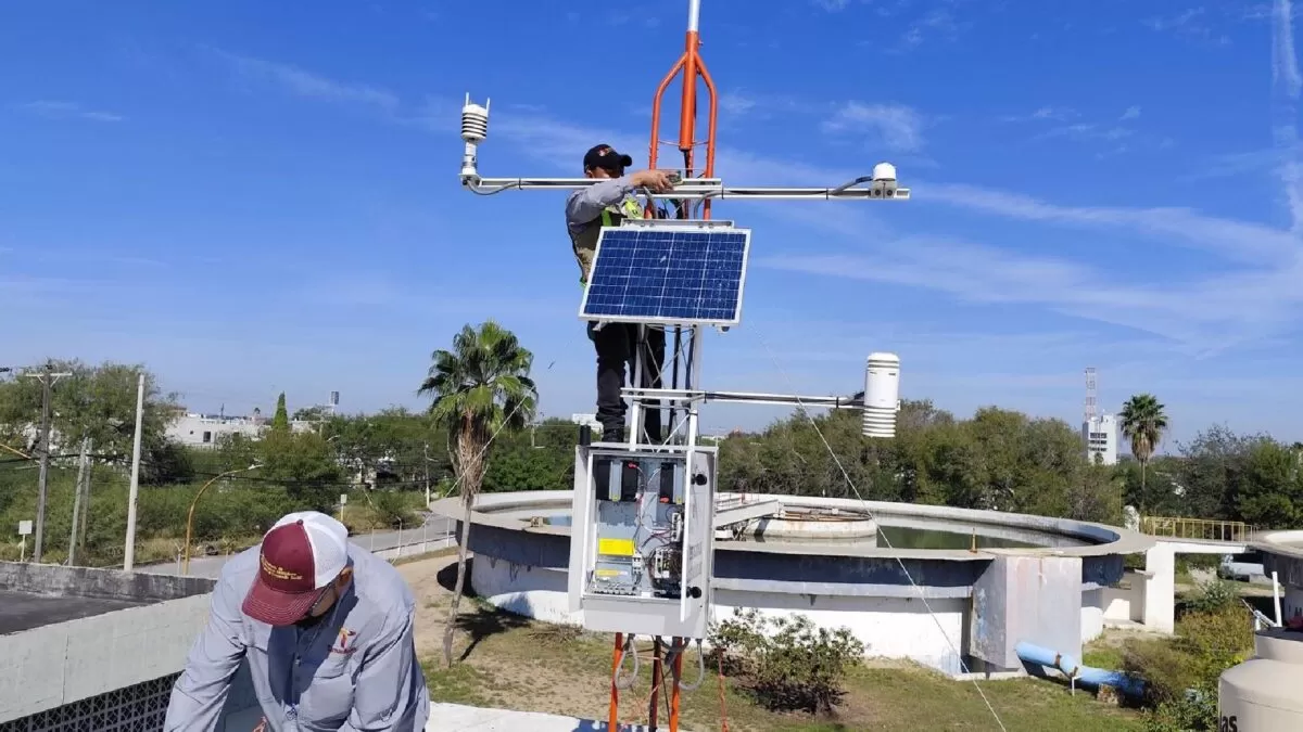 Dan mantenimiento a estaciones climatológicas en la frontera norte de Tamaulipas