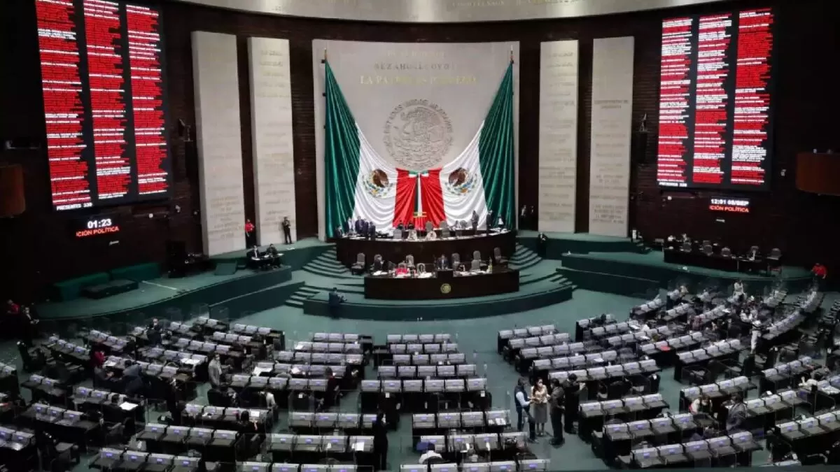 Legisladores sesionan menos de una hora y se van de vacaciones