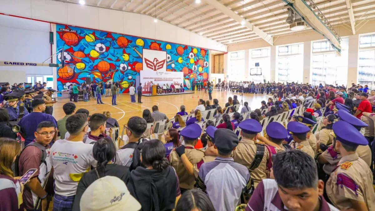 Presidió Alcalde Carlos Peña Ortiz el Concurso Nacional de Bandas de Guerra 2025