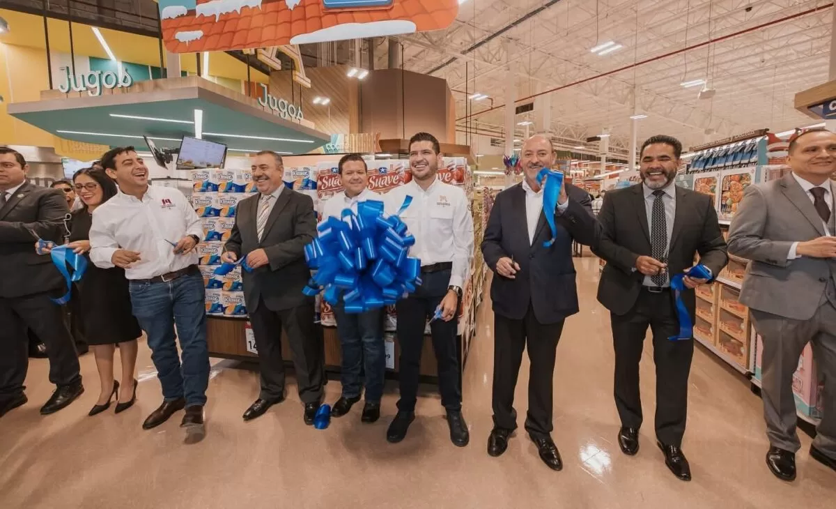 Alcalde Beto Granados inaugura la sucursal Lauro Villar de S-Mart en Matamoros