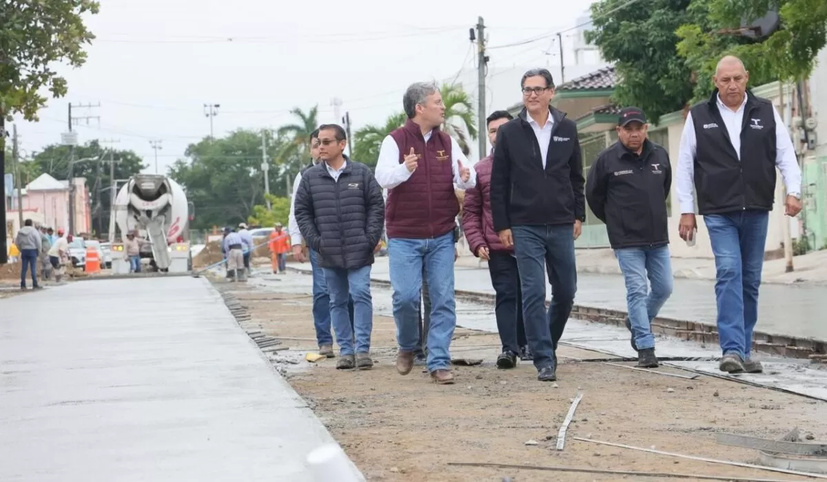 Erasmo González y Gerente de COMAPA SUR supervisan rehabilitación integral de red sanitaria