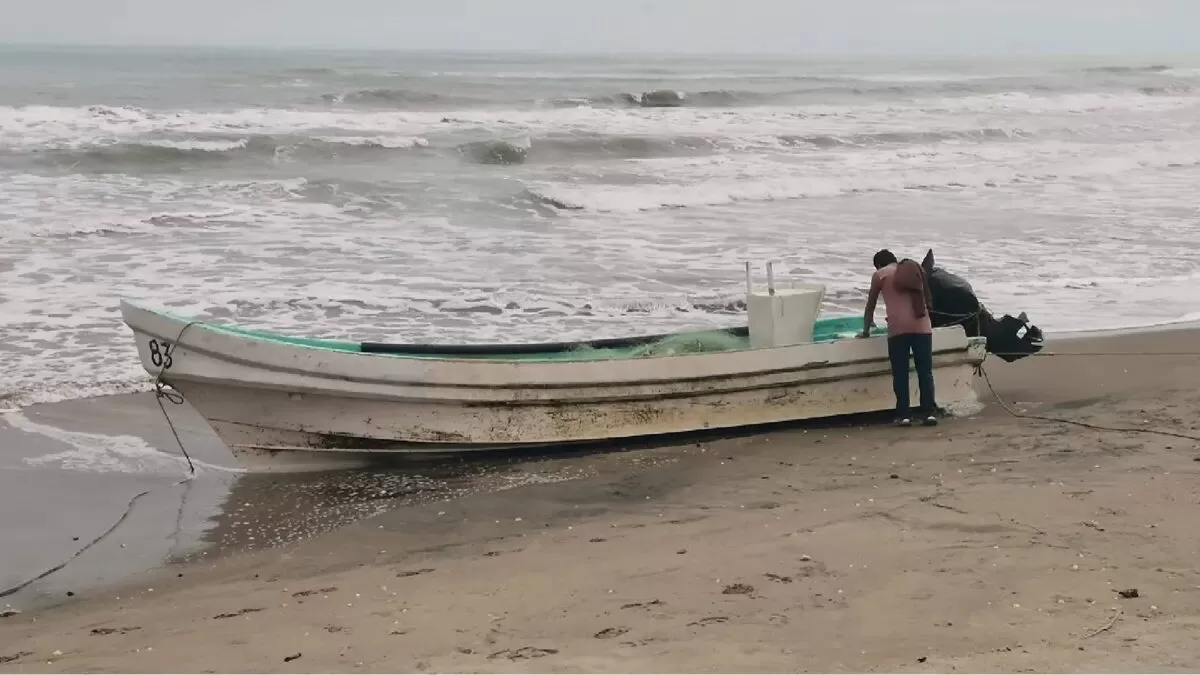 Denuncian desplazamiento de pescadores en Playa Hermosa, Veracruz