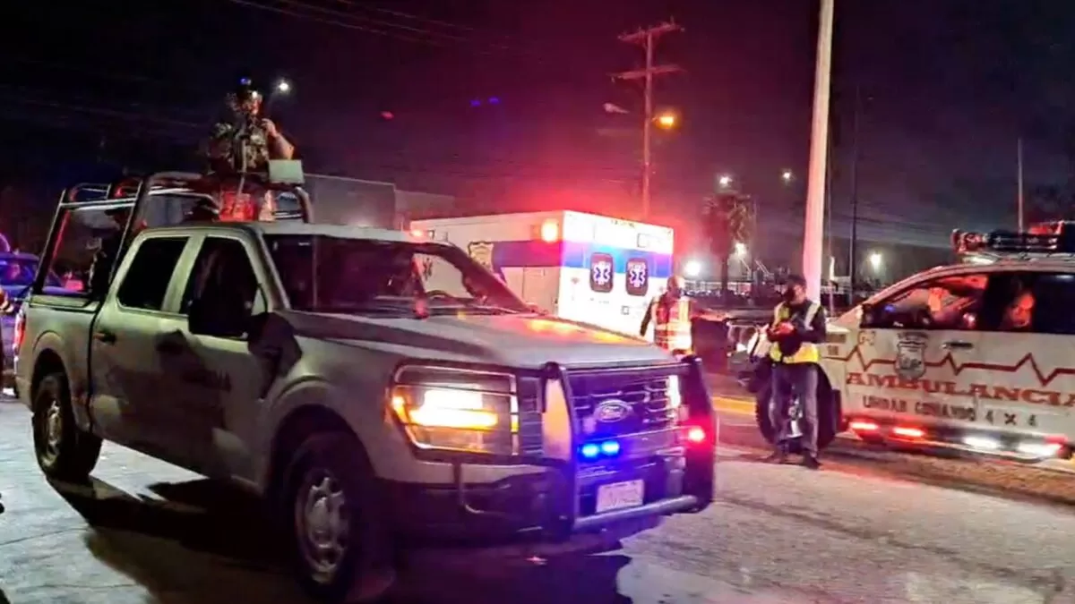 Mueren tres bomberos en incendio de maquiladora en Matamoros