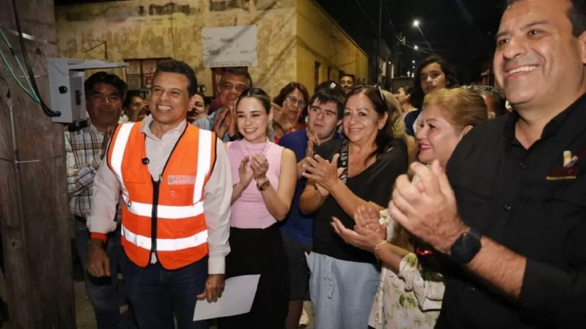 Instalan 36 luminarias LED y refuerzan seguridad en el centro de Victoria