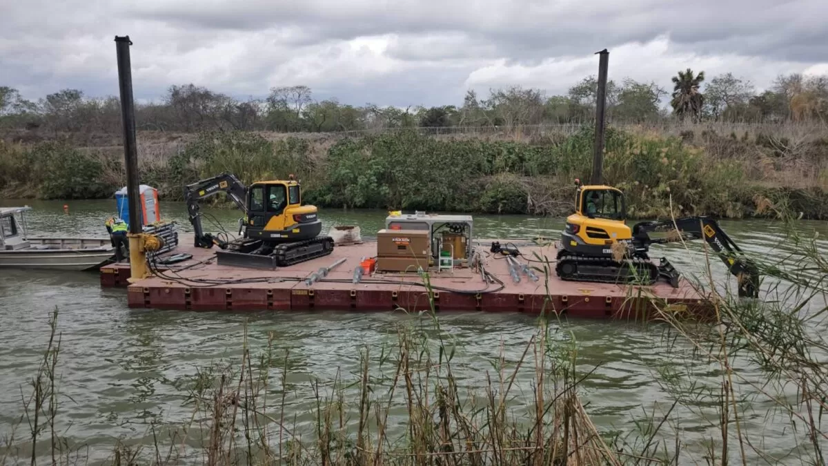 Refuerzan control fronterizo con boyas flotantes en el río Bravo