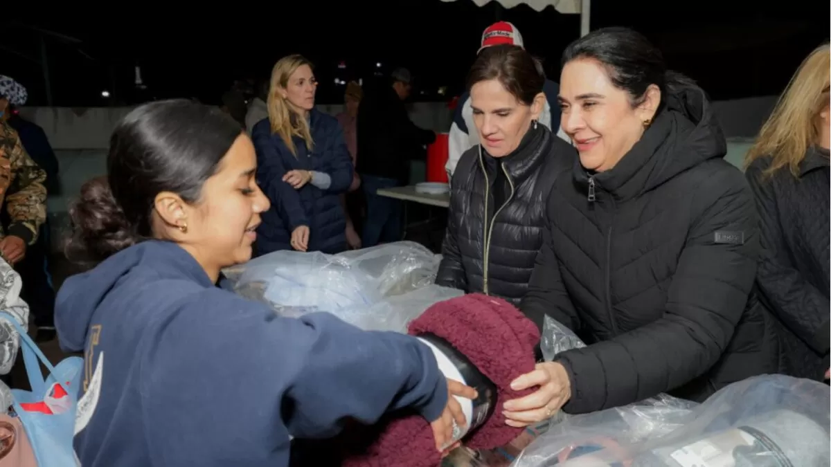 Encabezan Mónica y Luz Adriana Villarreal acciones de apoyo ante bajas temperaturas en Hospital Carlos Canseco
