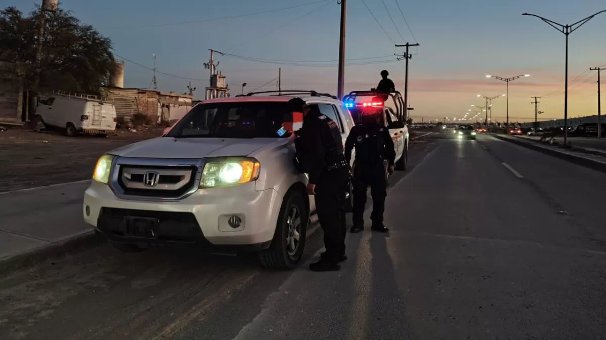 Recuperan vehículo con reporte de robo en Nuevo Laredo