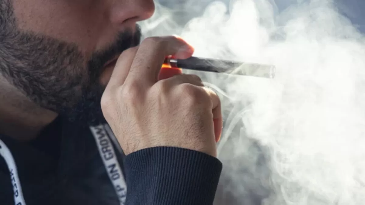 Entra en vigor la prohibición de vapeadores y cigarillos electrónicos