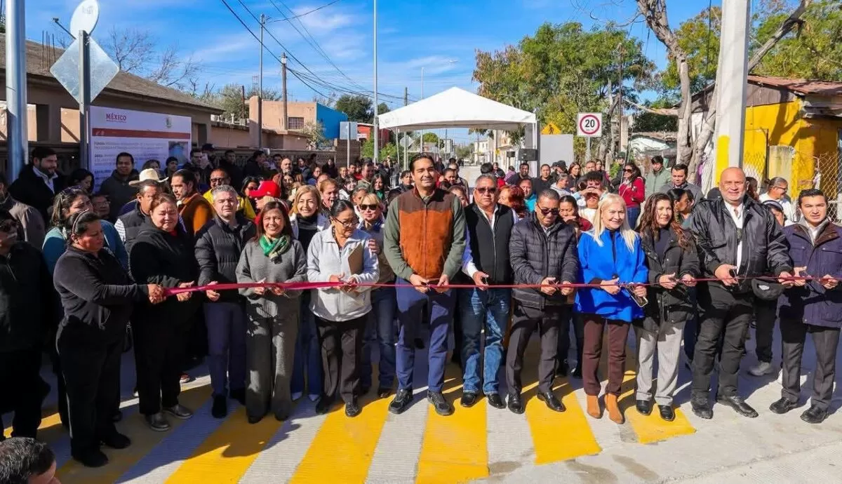 Inauguró Carlos Peña pavimentación hidráulica en la Lázaro Cárdenas