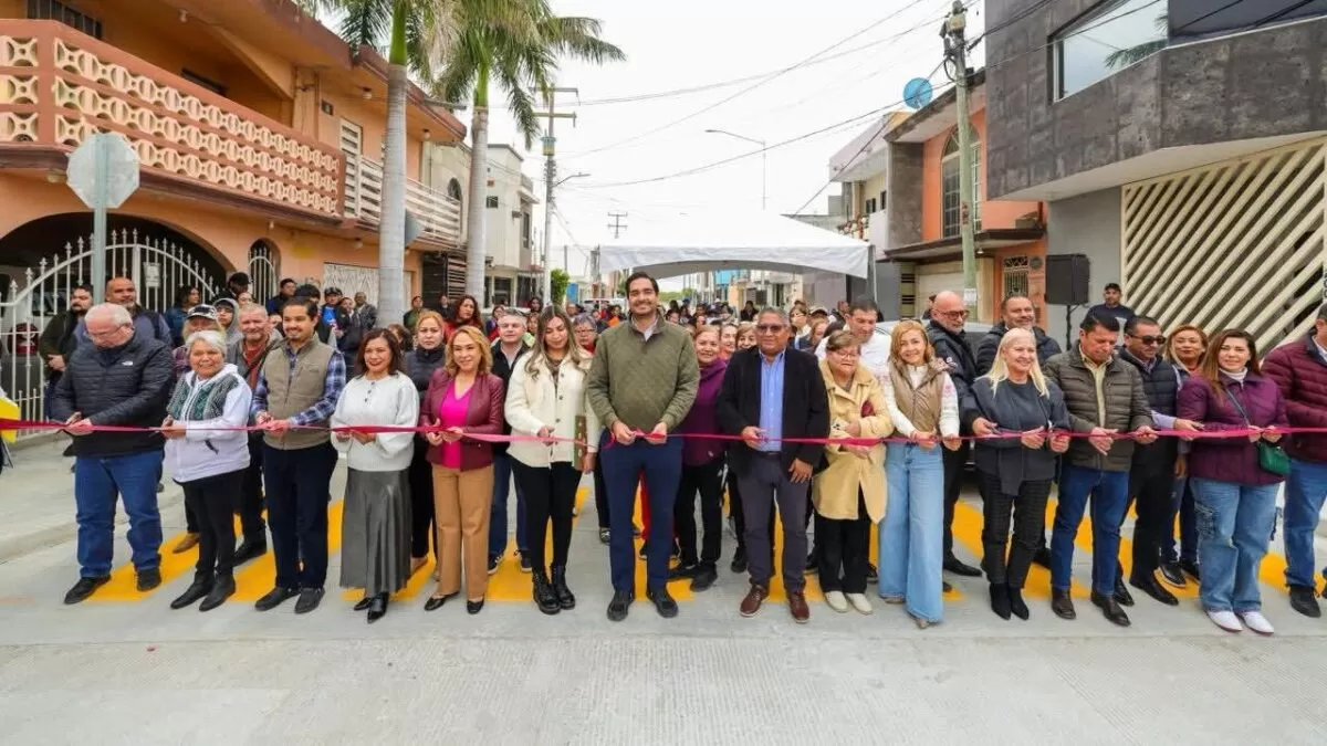 Inauguró Carlos Peña Ortiz nueva pavimentación con vecinos de Lomas del Villar
