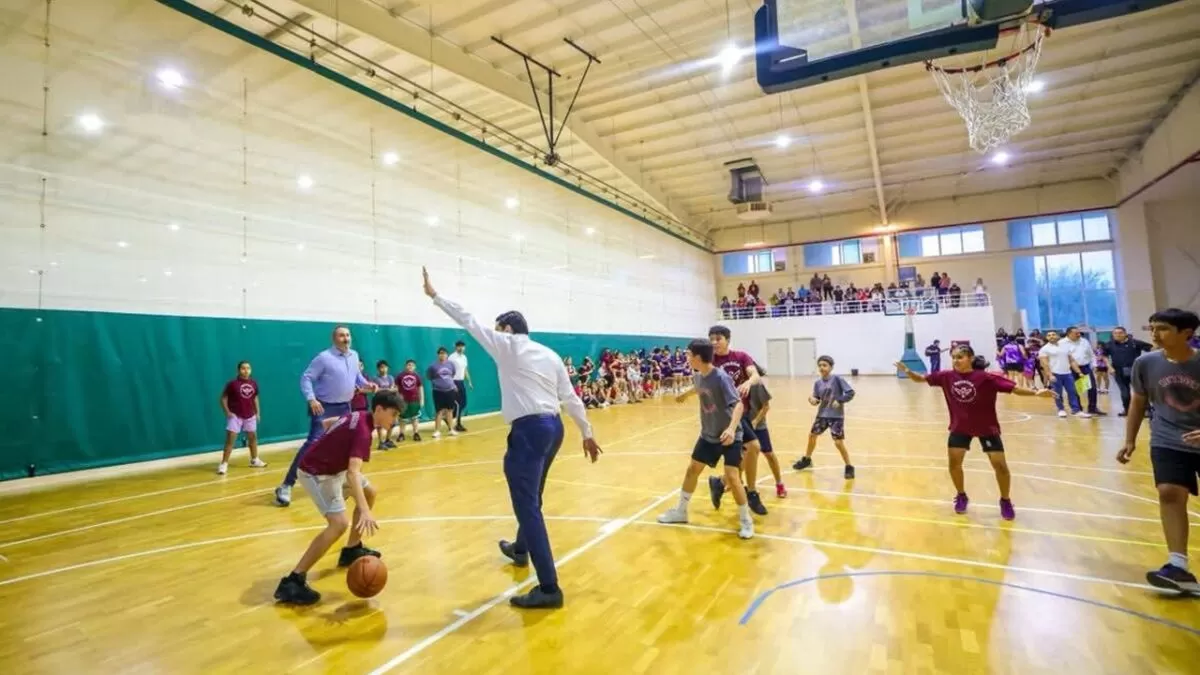 Invita Alcalde Carlos Peña Ortiz a inscribirse en las disciplinas del Polideportivo