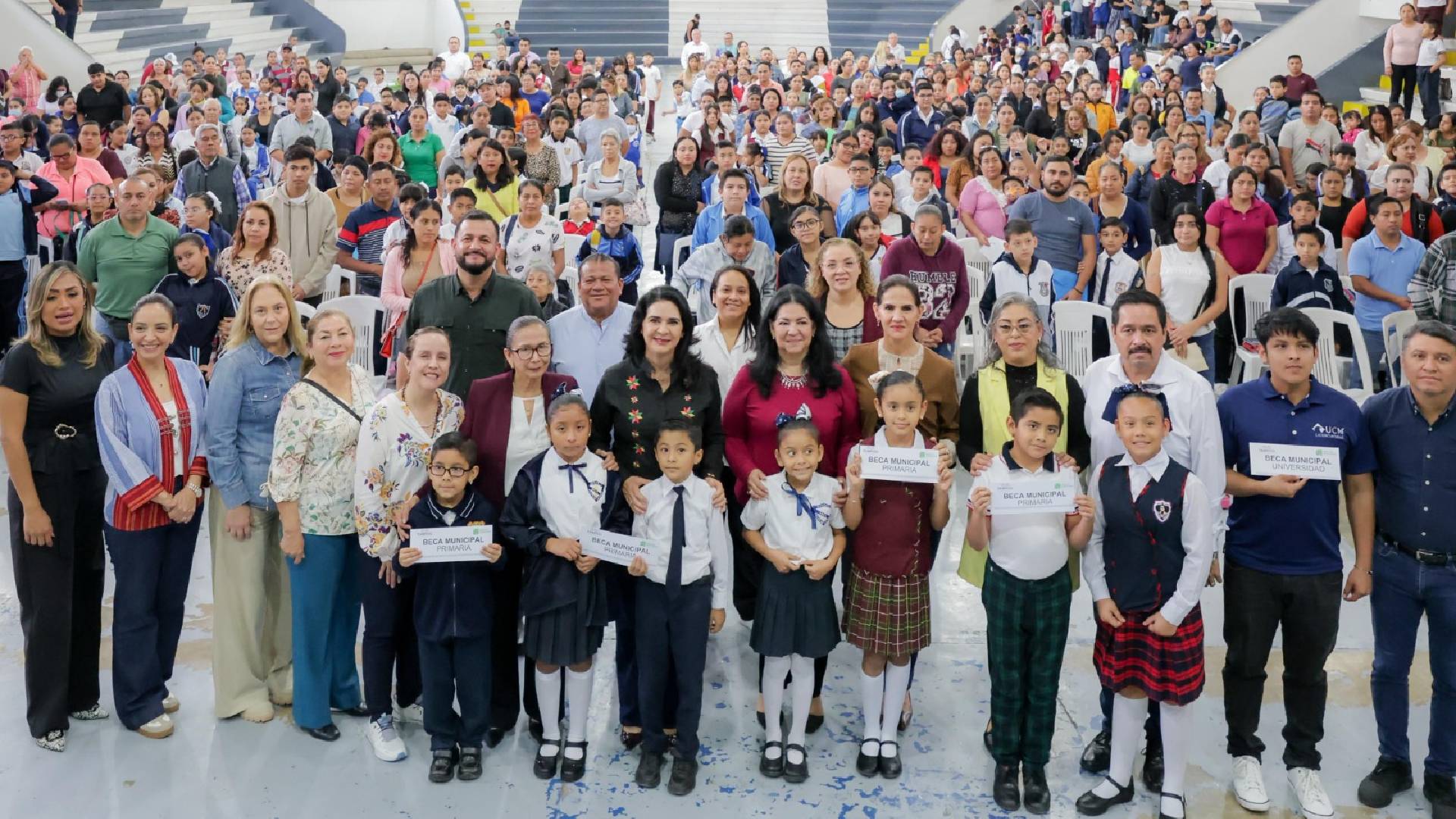 Reafirma Mónica Villarreal Compromiso con la Educación de los Tampiqueños