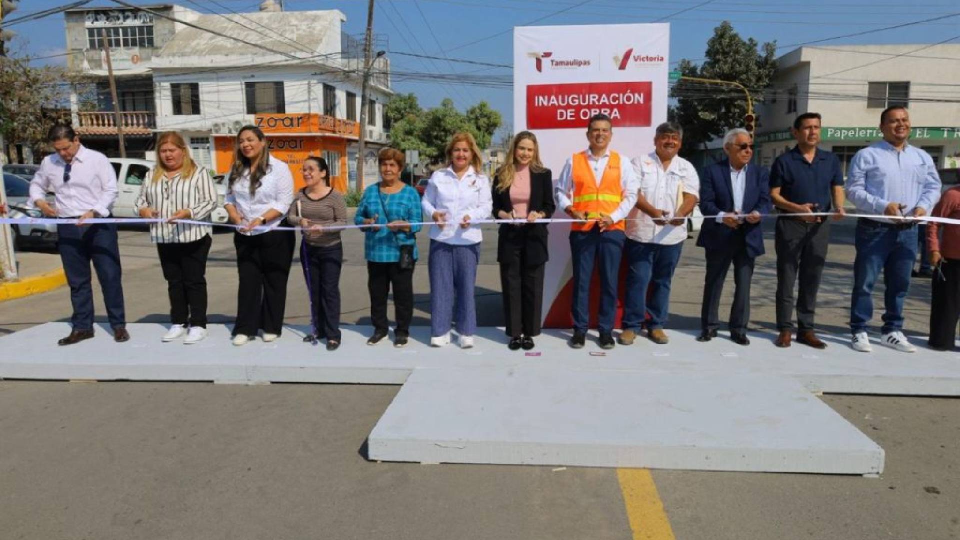 Rehabilitan pavimentación de la calle 27 Lauro Rendón