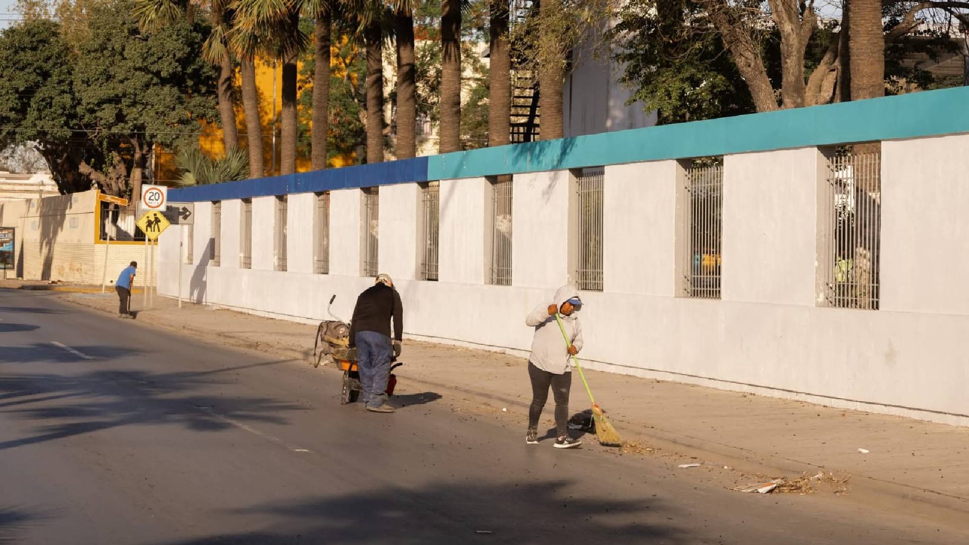 Gobierno de Beto Granados trabaja en colonias y avenidas principales de la ciudad