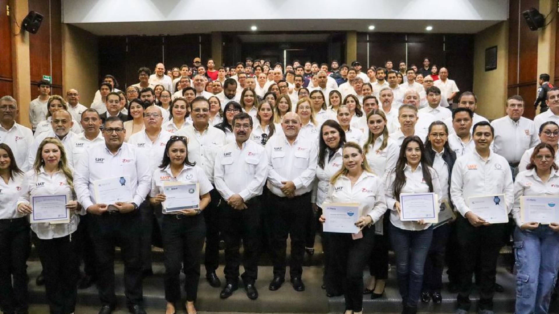 Forma UAT a estudiantes con más competencias para el mercado laboral