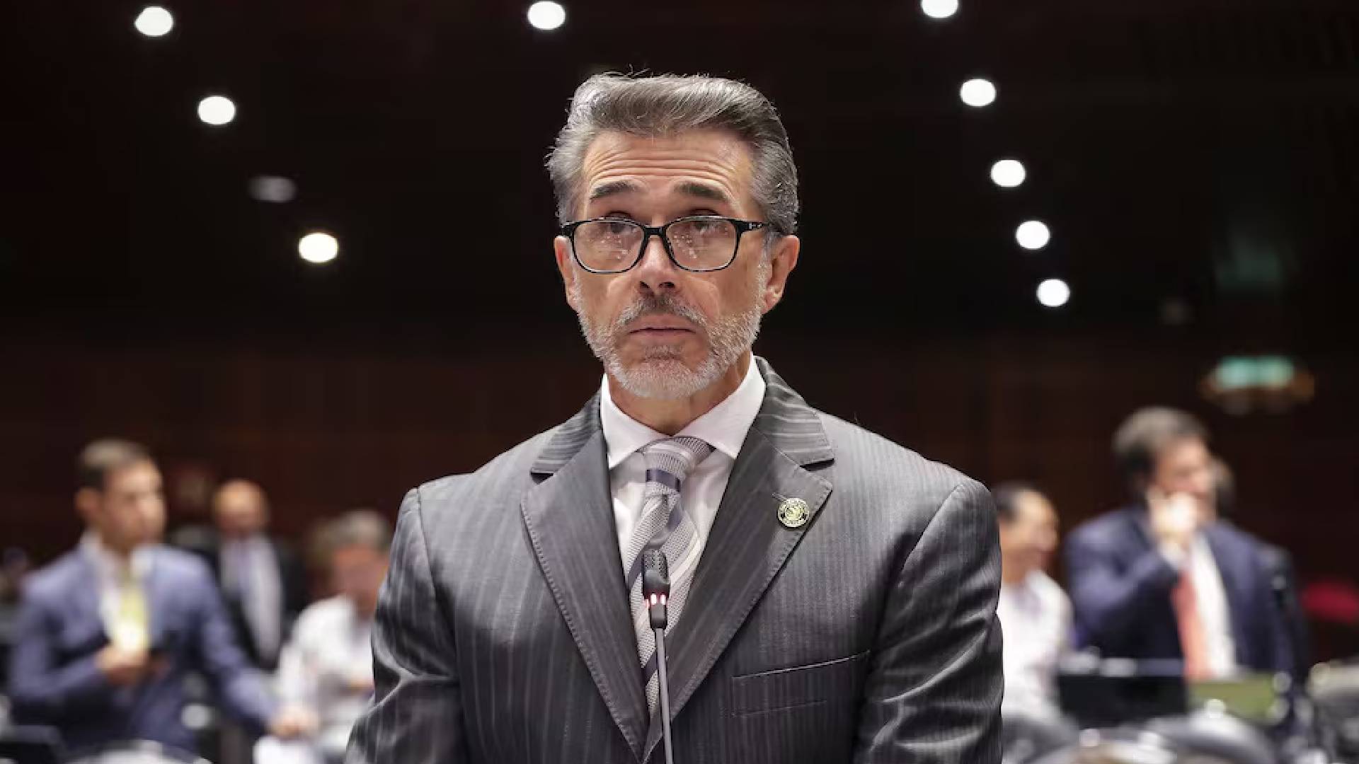 Suspenden a Sergio Mayer tras ingreso a La Casa de los Famosos
