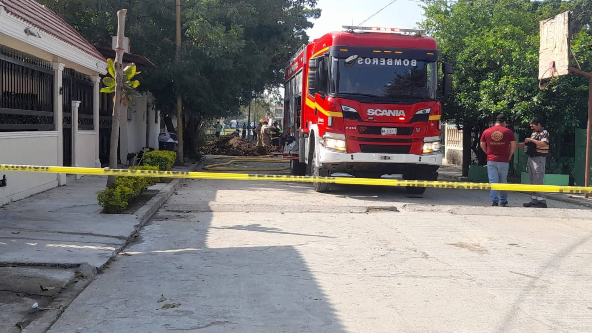 Más de 200 alumnos desalojados por fuga de gas en Altamira