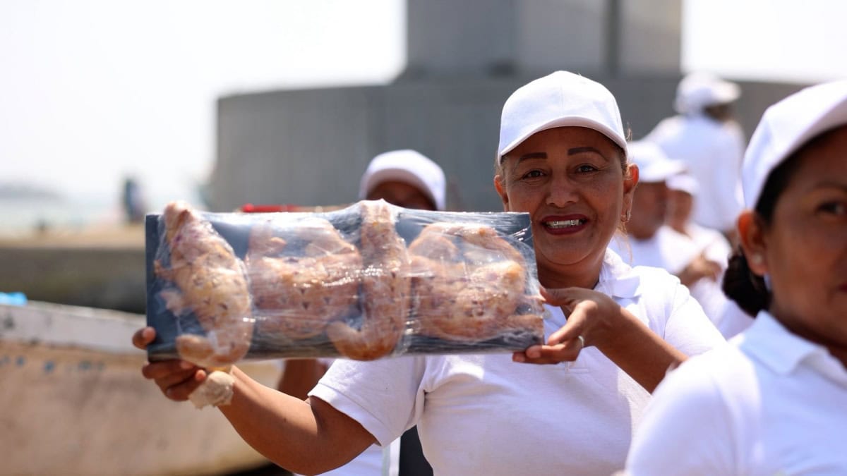 Américo y María de Villarreal rinden homenaje a las despicadoras de Tamaulipas
