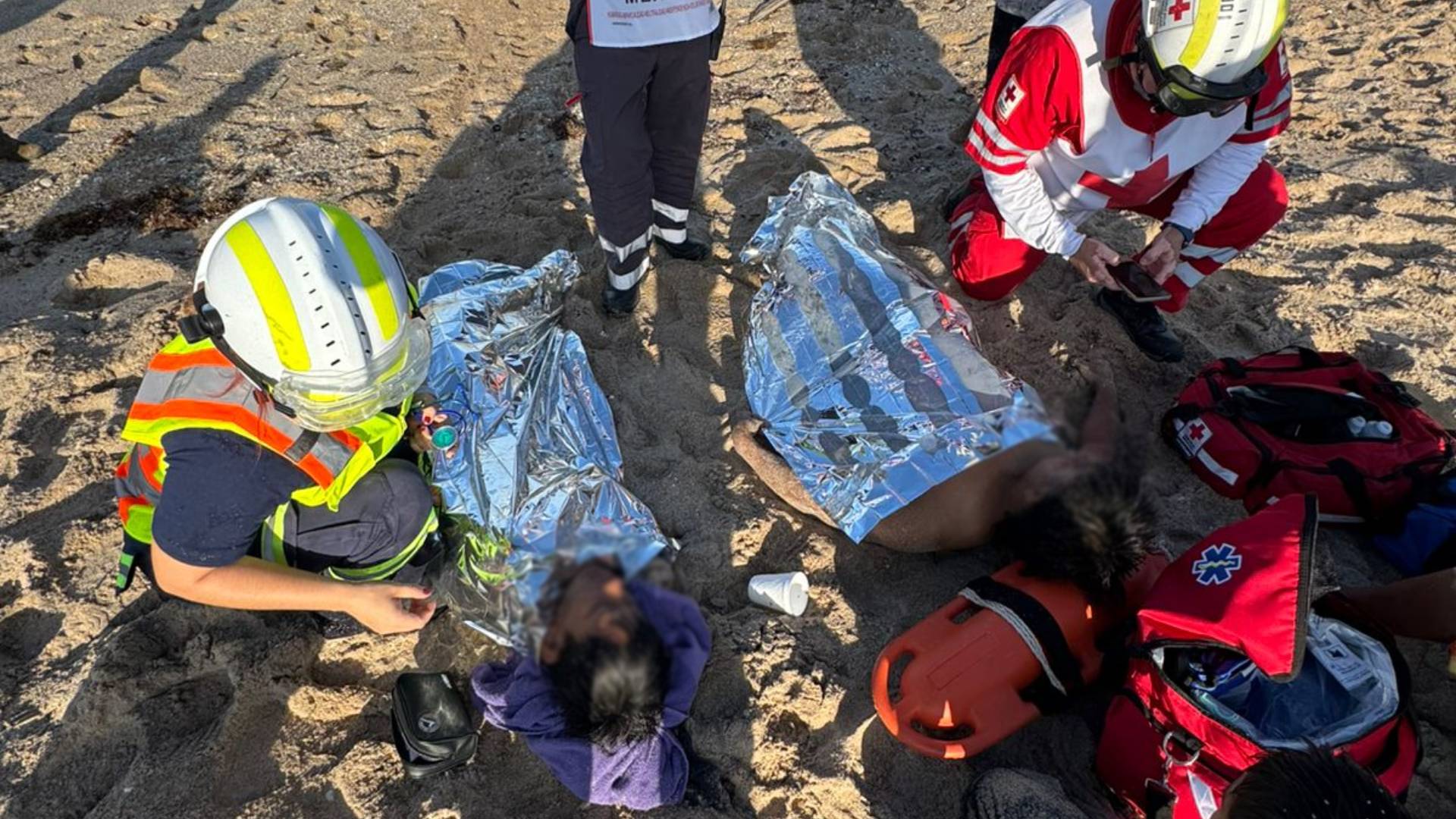 Rescatan a mujer y tres menores de morir ahogados en Altamira