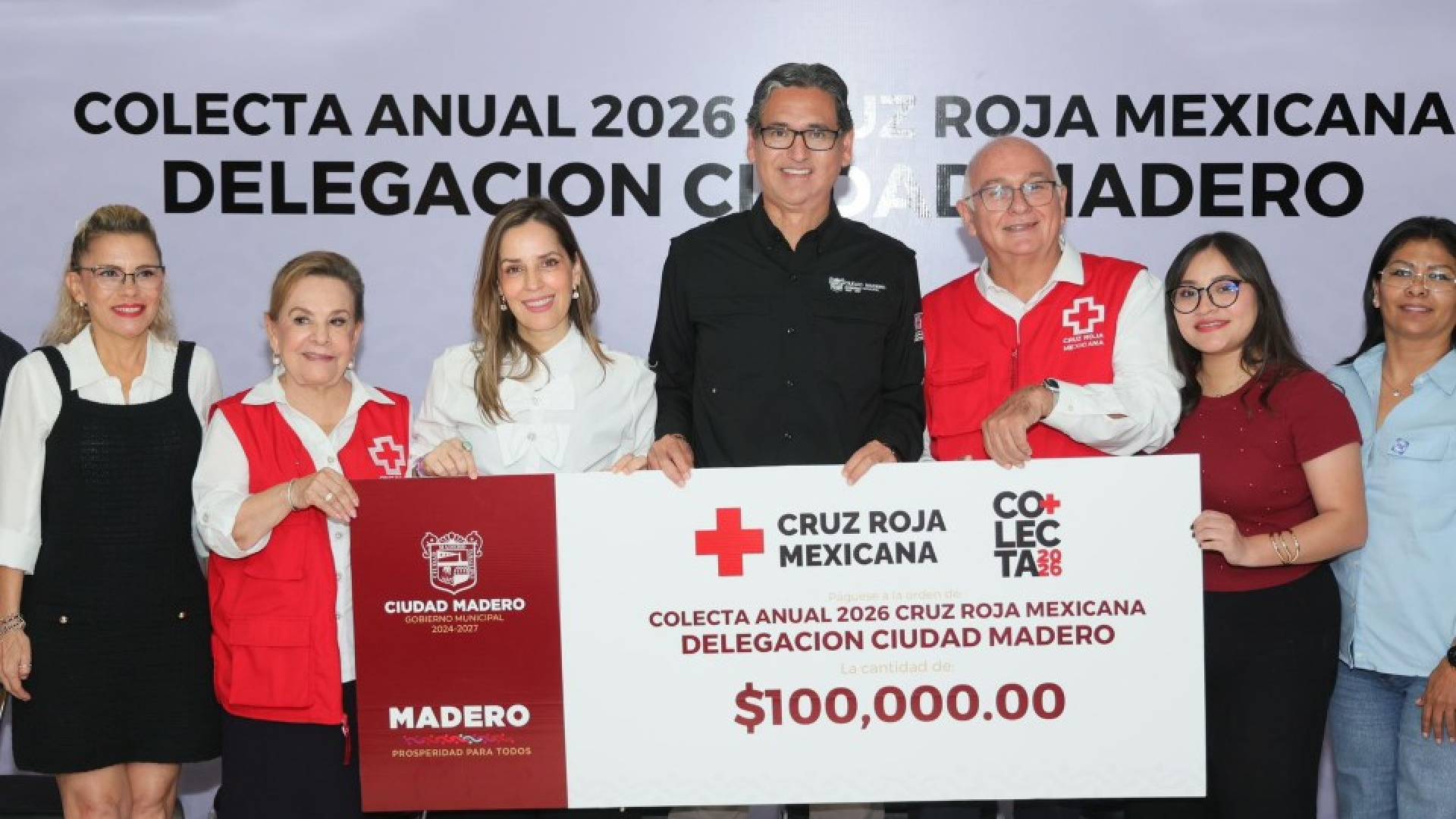 Erasmo González y Dunia Marón donan 100 mil pesos a Cruz Roja en Madero