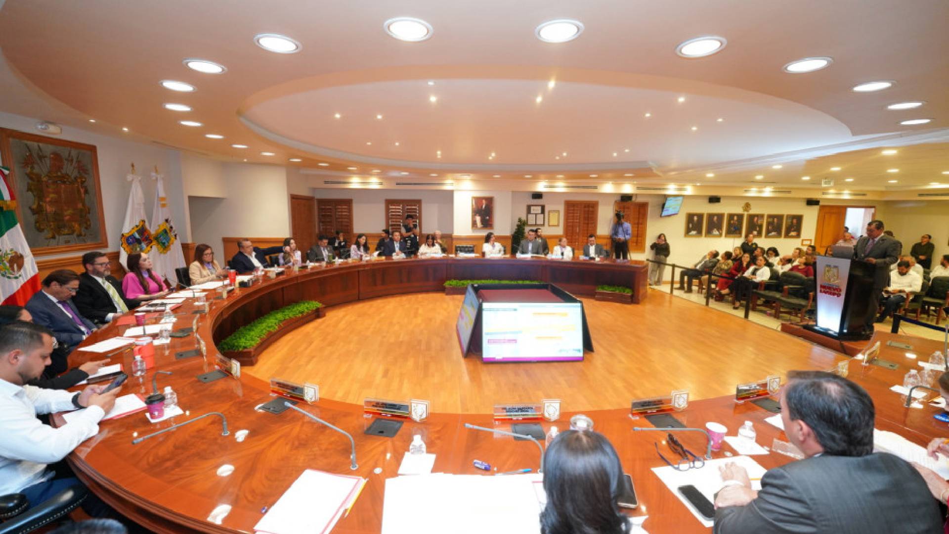 Constructores de Nuevo Laredo reconocen visión del Gobierno municipal tras aprobación del plan de Obra Pública 2026