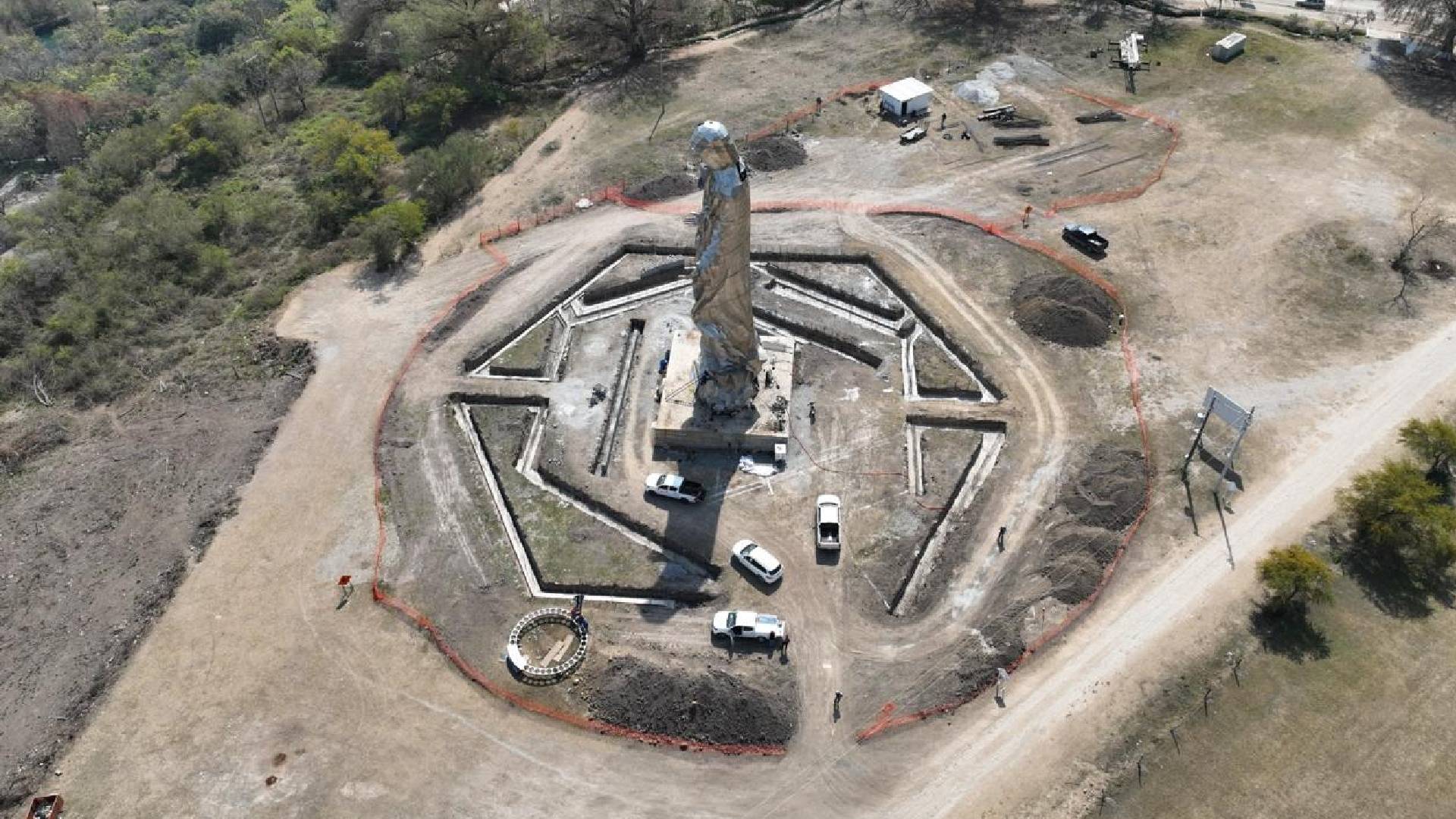 Embellecen Gobierno del Estado a la Virgen de El Chorrito con nueva plazoleta