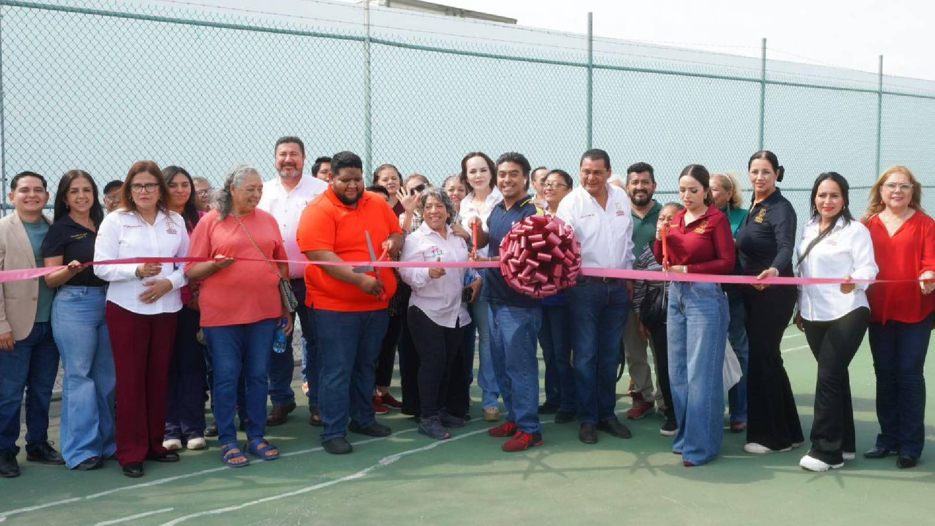 Gobierno municipal fortalece infraestructura deportiva con rehabilitación de espacios al poniente y sur de Nuevo Laredo