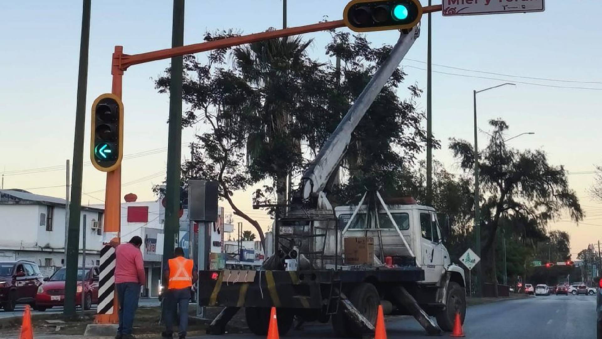 Municipio de Victoria asumirá control de 60 semáforos para mejorar la vialidad