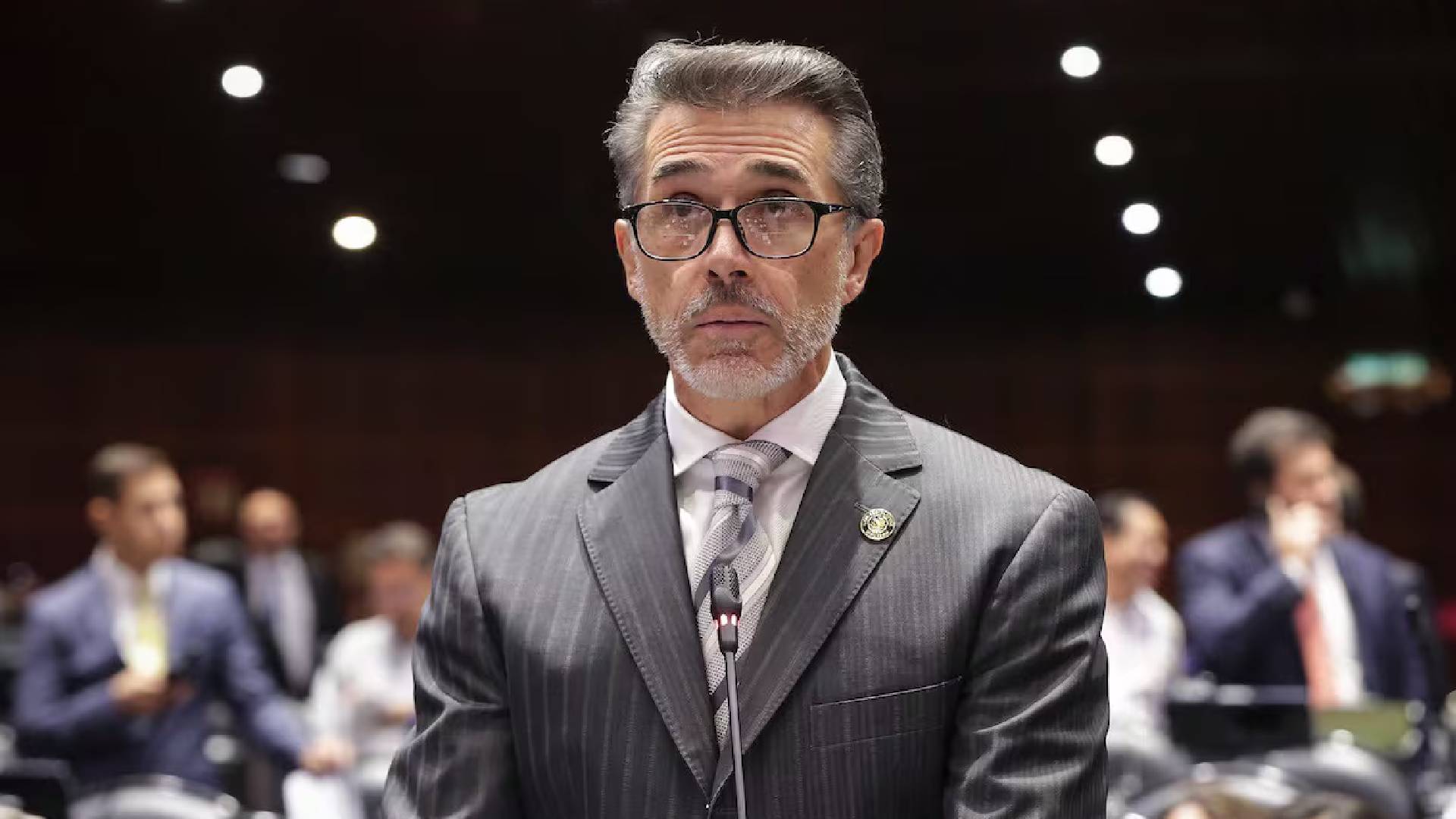 Sergio Mayer vuelve a la Cámara de Diputados tras participar en reality show